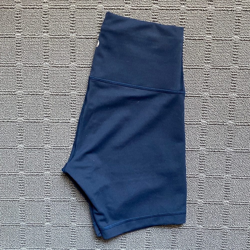 Wunder Train High-Rise Short 4”